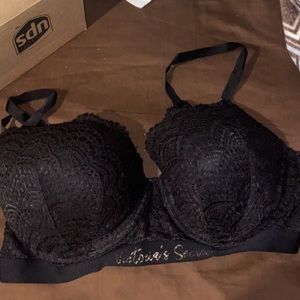 Black lace bra